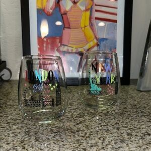 London and New York Themed Wine Glasses